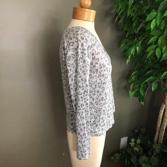 Rails Sami Heather Gray Leopard Print Top Linen S - Picture 7 of 16